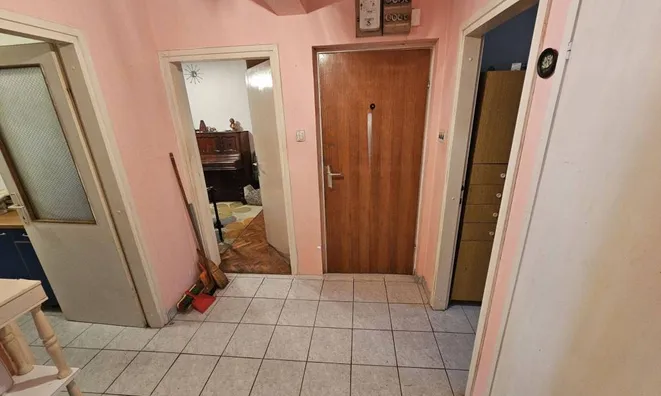 Недвижимость Трёхкомнатная квартира Зора: 8