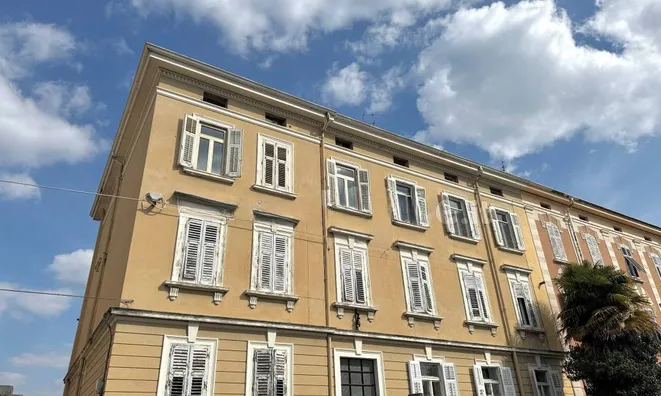 Недвижимость Трехкомнатная в центре Гориции: 2