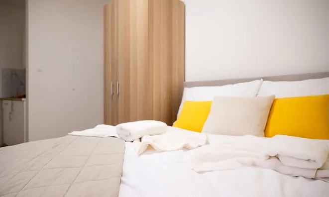 Недвижимость Квартира, гостинка Изола: 3