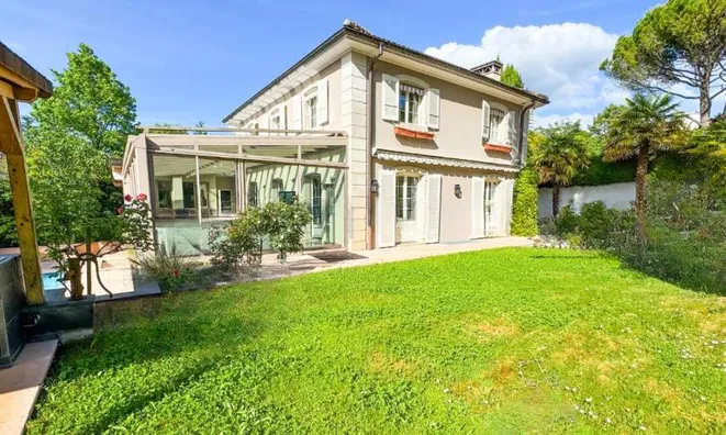 Недвижимость Single house 9 rooms: 1