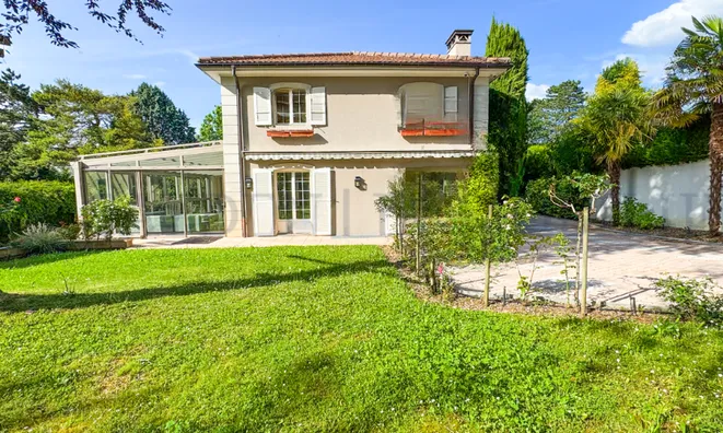 Недвижимость Single house 9 rooms: 2