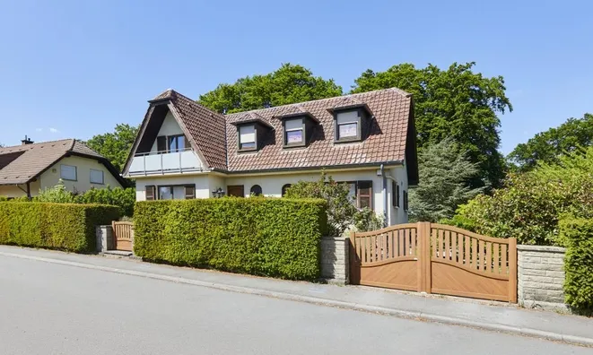 Недвижимость House 4 bedrooms for sale in Senningerberg: 2