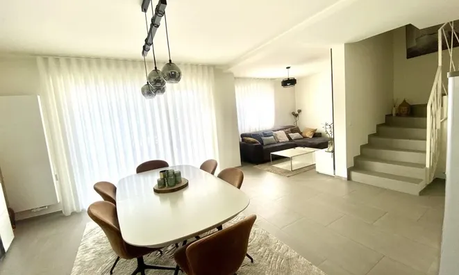 Недвижимость House 4 bedrooms for sale in Kayl: 2