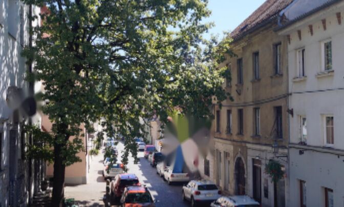Пятикомнатная квартира в центре