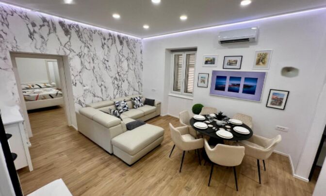 Трёхкомнатная квартира Теслова