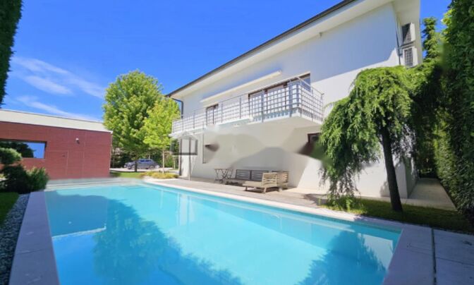 Дом, Любляна, Вич.