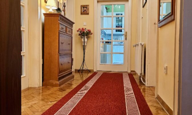 Трехкомнатная квартира Вич