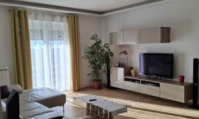 Пятикомнатная квартира в Лучии