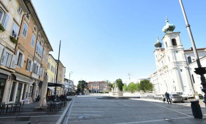 Двухкомнатная в центре города