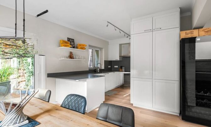 Detached house 4 bedrooms for sale in Luxembourg-Neudorf