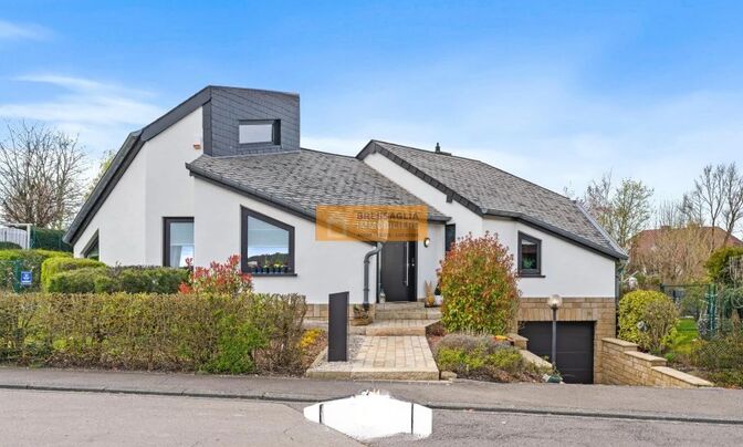 House 4 bedrooms for sale in Bascharage