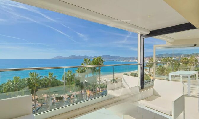 Property Type: Apartment  
Location: Cannes, Centre-ville 

Apartment Cannes Centre
