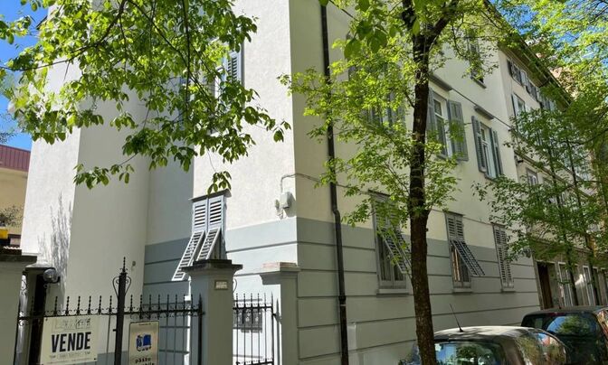 Четырехкомнатная Центр Горизия