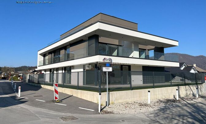 Three-room apartment in Novy Stanezhich