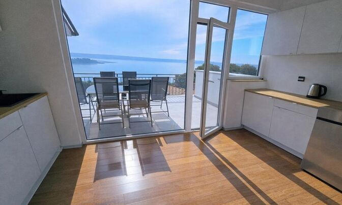Apartment, 3-room portorosh
