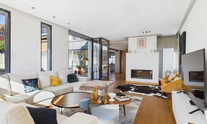 Semi-detached house 4 bedrooms for sale in Capellen