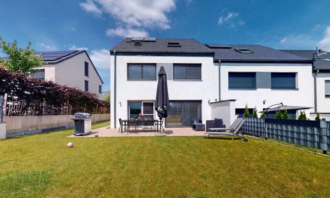 House 4 bedrooms for sale in Dahlem