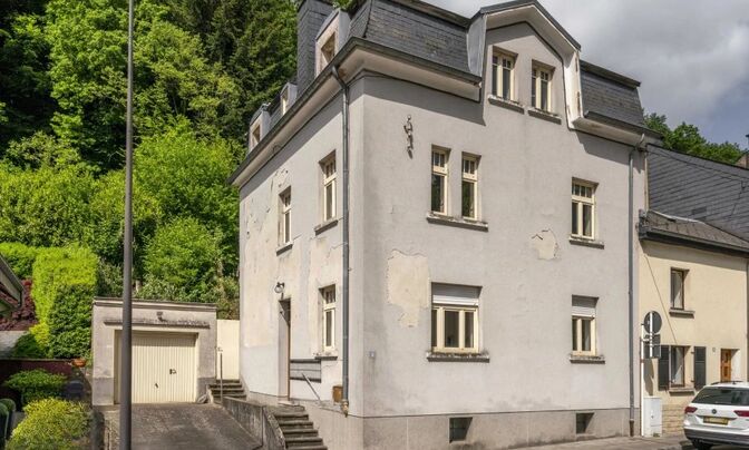 Townhouse 6 bedrooms for sale in Luxembourg-Muhlenbach