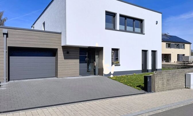 Semi-detached house 5 bedrooms for sale in Koerich