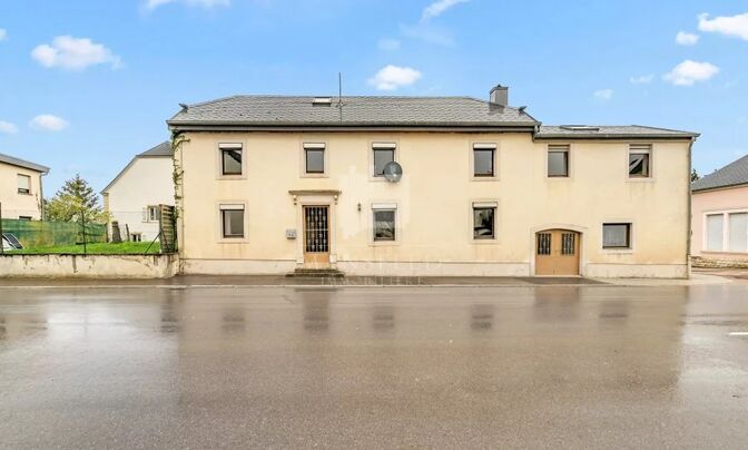 Detached house 4 bedrooms for sale in Hellange