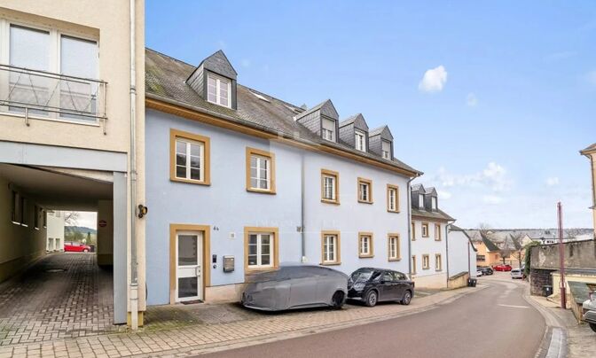 Triplex 4 bedrooms for sale in Medernach