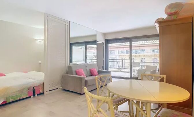 Villa Cannes Center