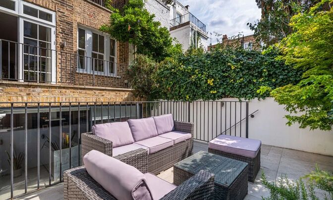 Oakfield Street, Chelsea, London SW10, United Kingdom