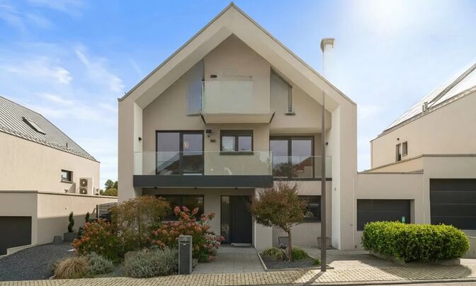 Detached house 6 bedrooms for sale in Kockelscheuer