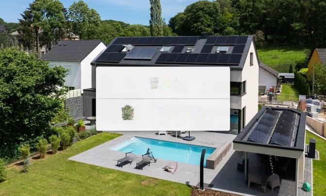 House 7 bedrooms for sale in Redange