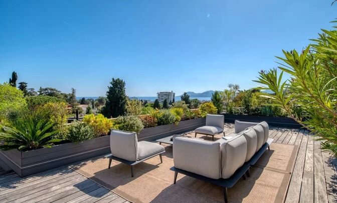 Villa Cannes California