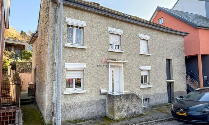 House 3 bedrooms for sale in Wiltz