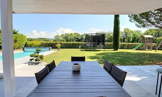 Single house 8 rooms