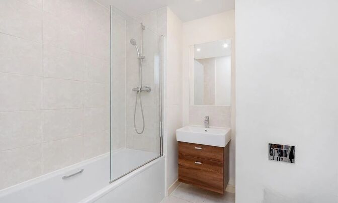 Shearwater Drive, West Hendon