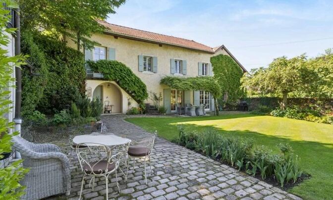 Single house 13.5 rooms