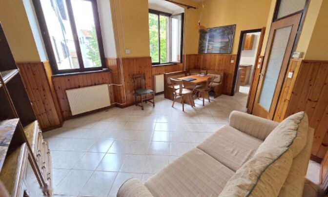 Трёхкомнатная квартира в Томае