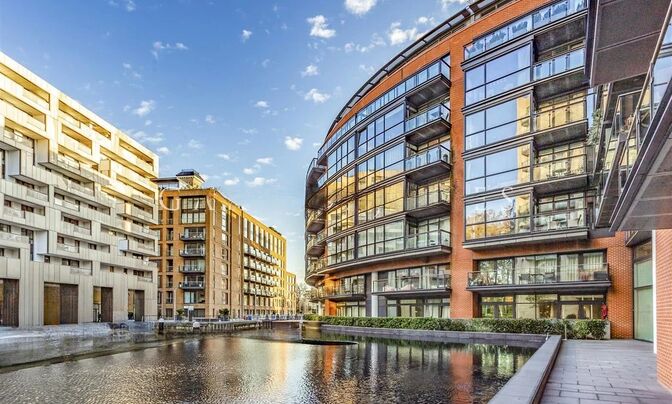 Hepworth Court, Grosvenor Waterside, 30 Gatliff Road