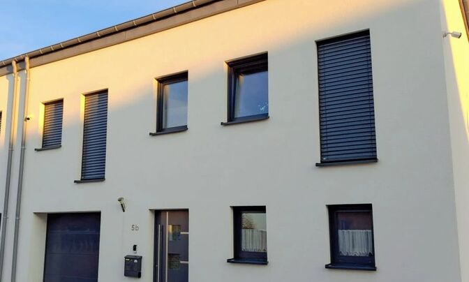 Semi-detached house 6 bedrooms for sale in Erpeldange (Bous)