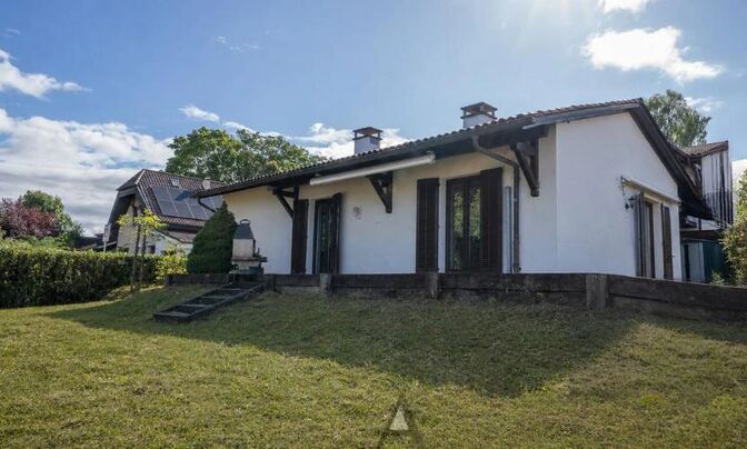 Bifamiliar house 6 rooms