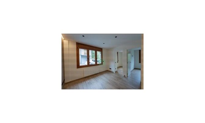2-bedroom apartment with 2 auxiliary rooms for sale in Encamp
