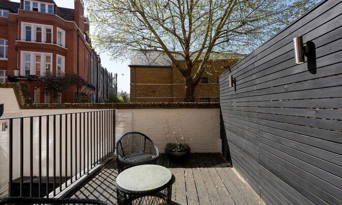 63 Cadogan Gardens, Knightsbridge