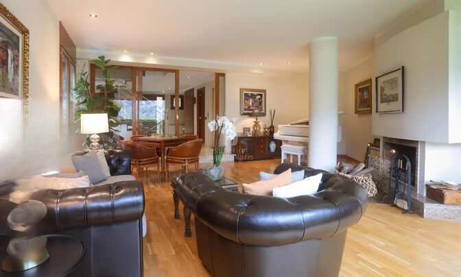 Chalet for sale in Andorra la Vella, 5 bedrooms