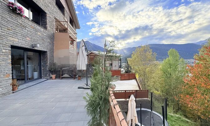 Chalet for sale in Anyós, 4 bedrooms