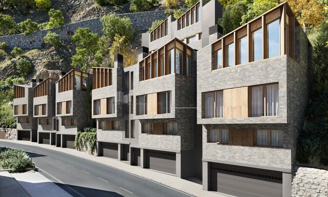 Three-story townhouse with large terrace in Canillo Center