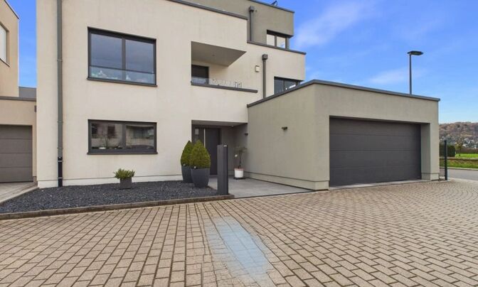 Semi-detached house 4 bedrooms for sale in Bereldange