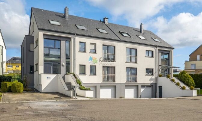 Duplex 3 bedrooms for sale in Mamer