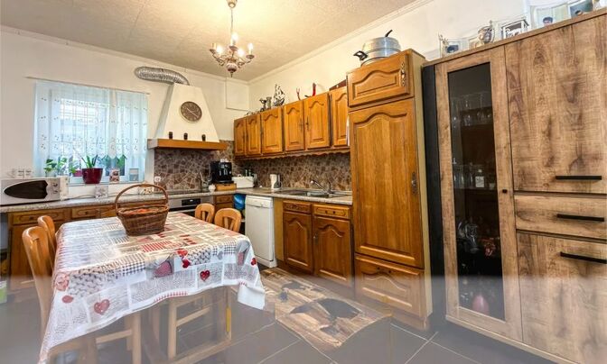 House 4 bedrooms for sale in Kayl