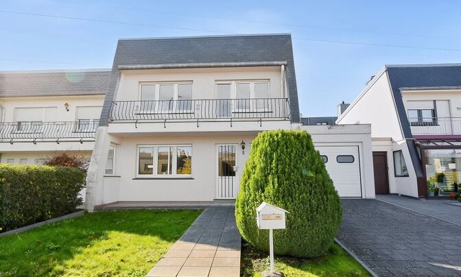 Detached house 3 bedrooms for sale in Belvaux