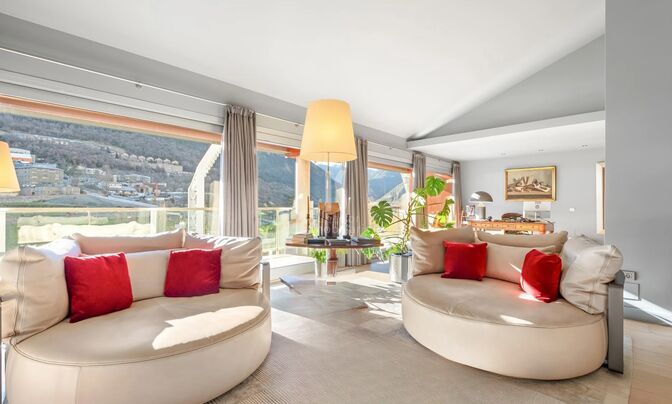 Duplex for sale in Andorra la Vella with 3 bedrooms