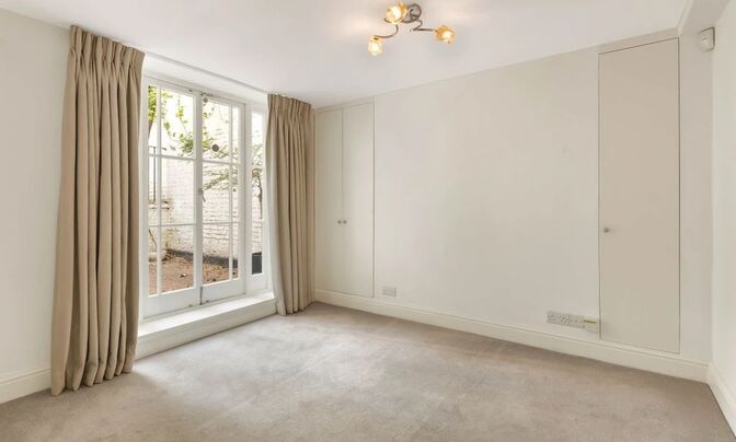 Brompton Square, Knightsbridge