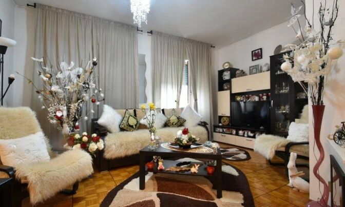 Three-room apartment Center